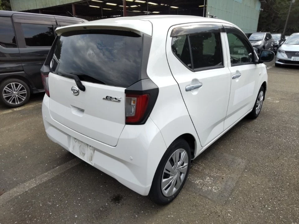 Daihatsu Mira e:S LA350S 2021